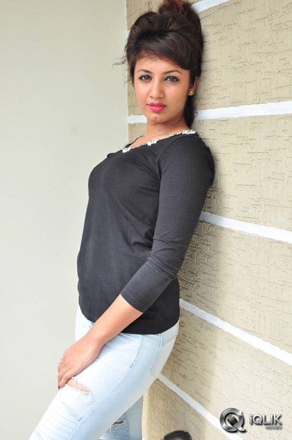 Tejaswi-Madivada-at-Kerintha-Movie-Success-Meet
